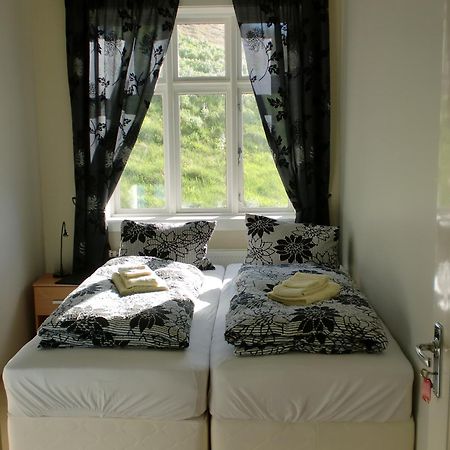 Guesthouse Tilraun Blonduos Kamer foto