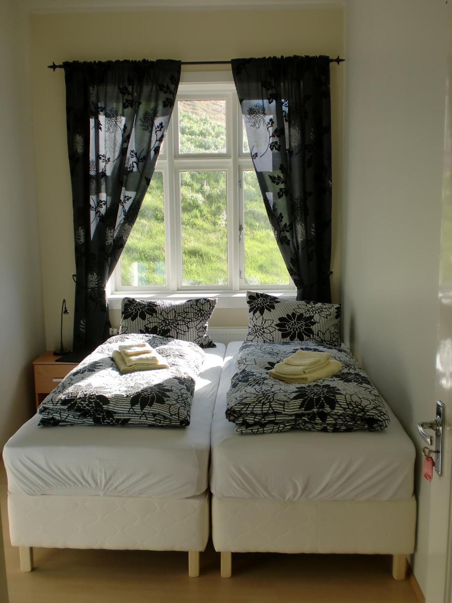 Guesthouse Tilraun Blonduos Kamer foto