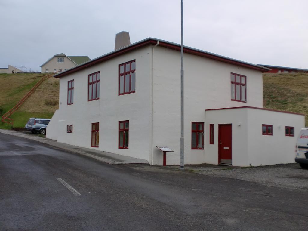 Guesthouse Tilraun Blonduos Buitenkant foto