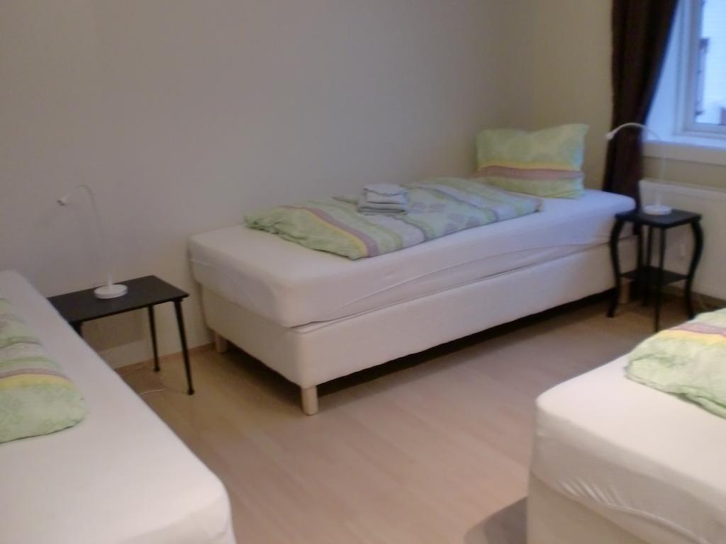 Guesthouse Tilraun Blonduos Kamer foto