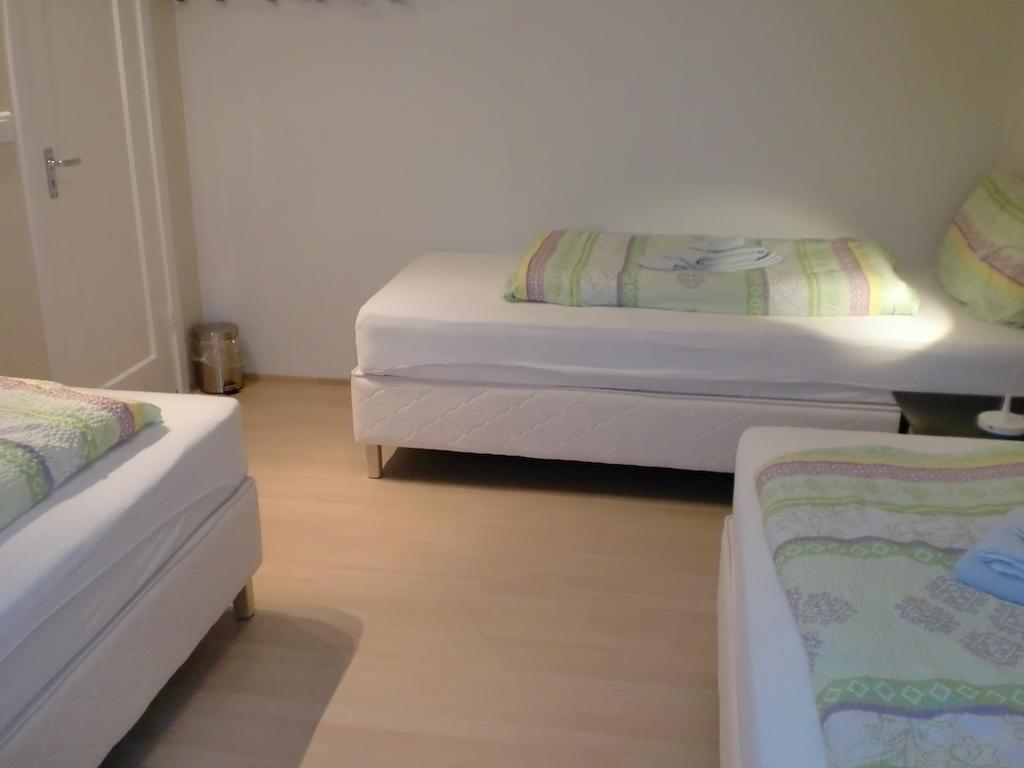 Guesthouse Tilraun Blonduos Kamer foto
