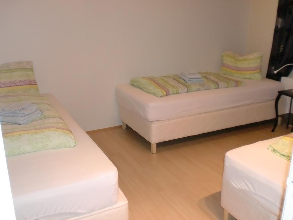 Guesthouse Tilraun Blonduos Kamer foto